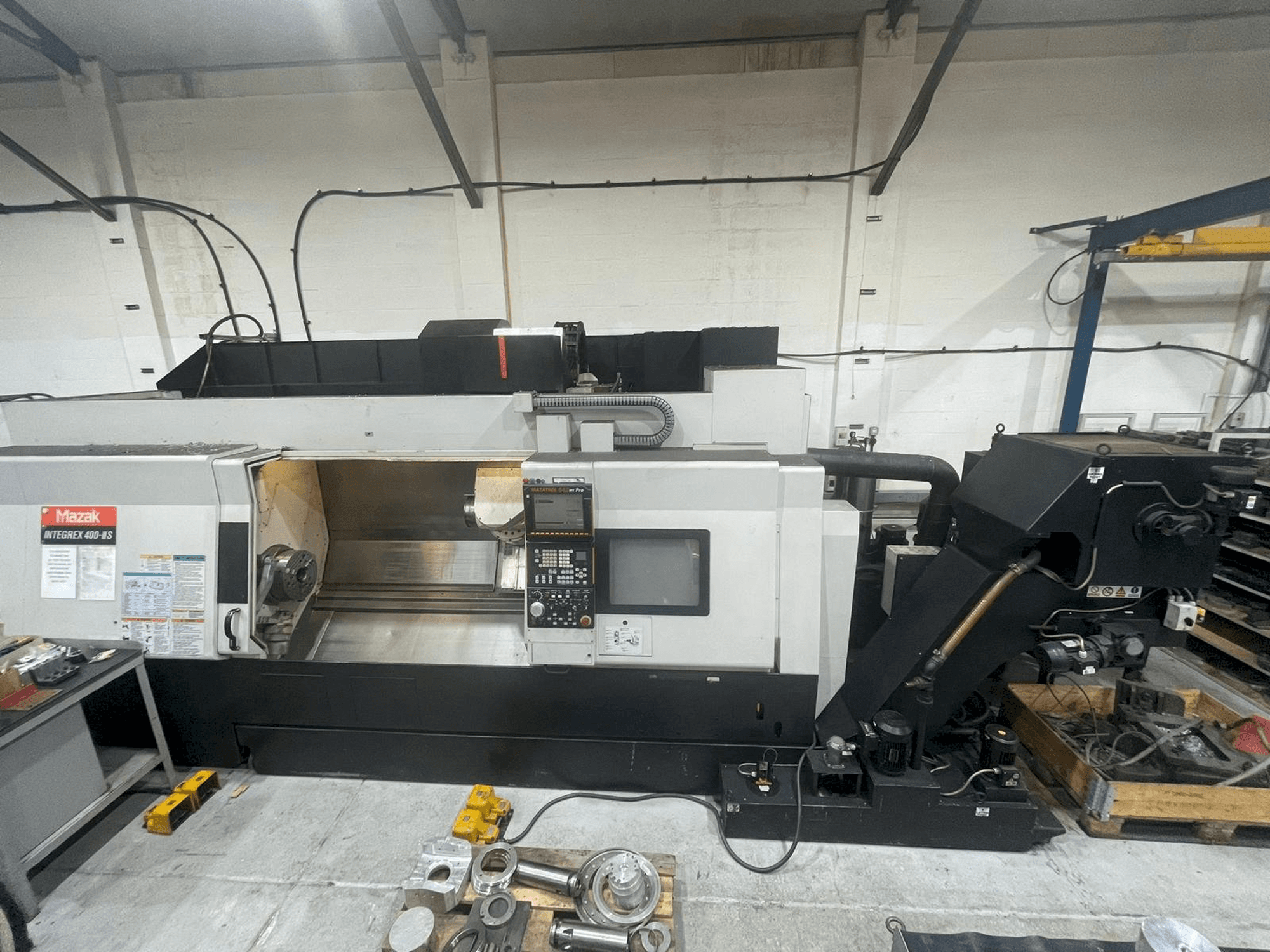 Vooraanzicht van Mazak Integrex 400 III-S machine