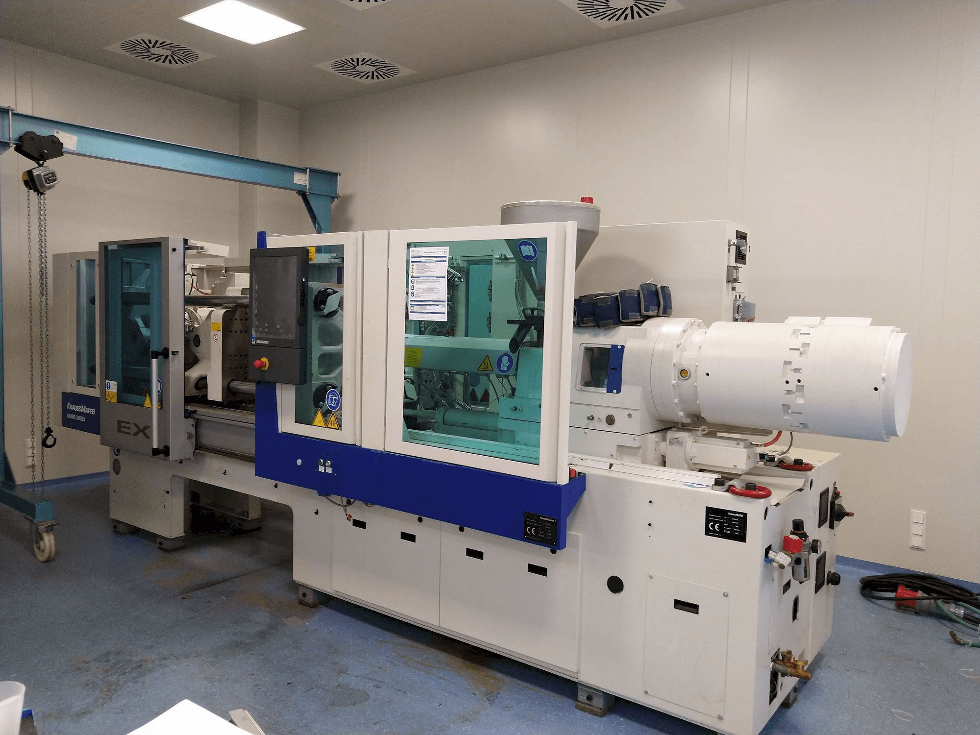 Vooraanzicht van Krauss Maffei 80-380 EX machine