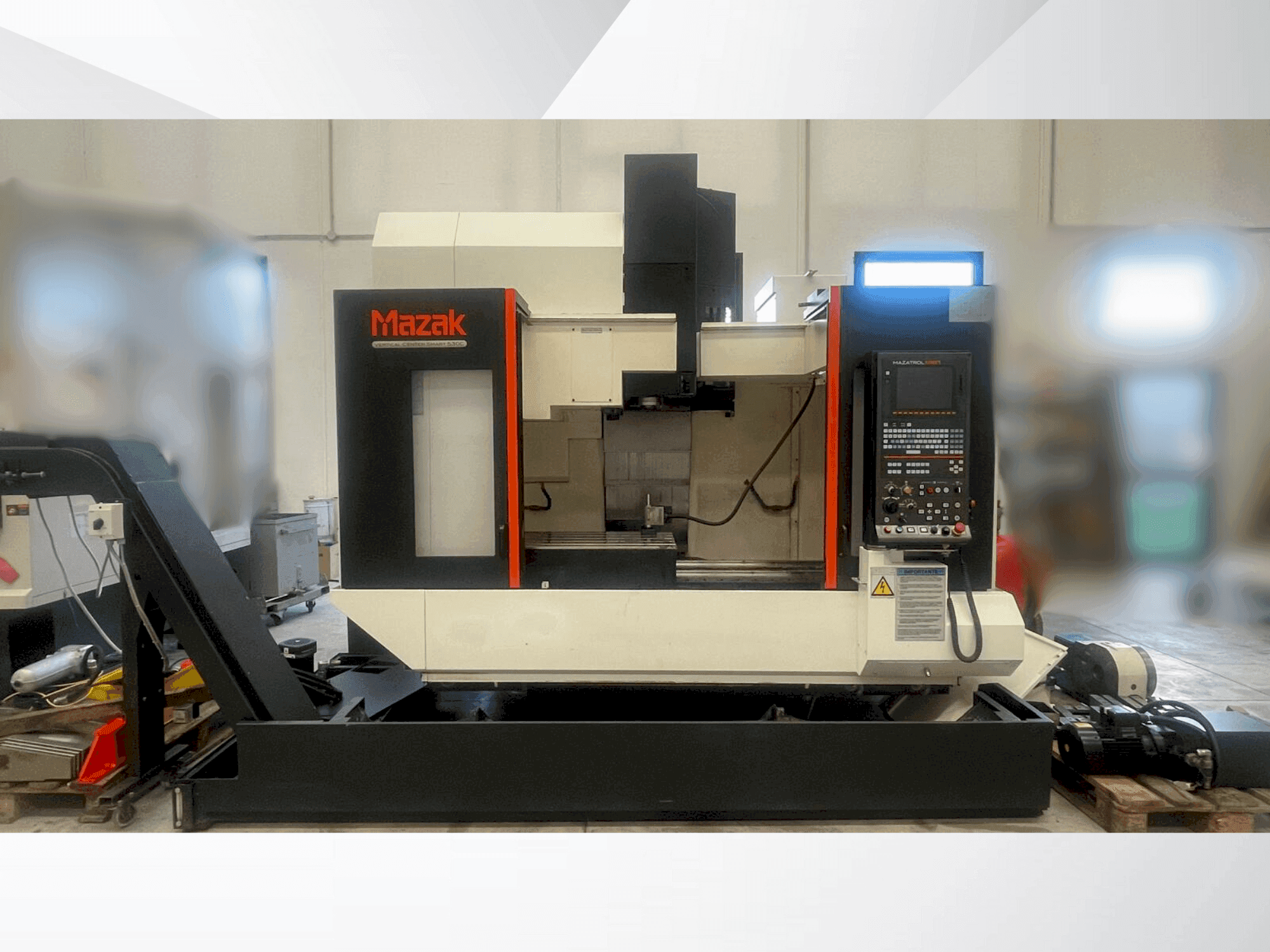 Vooraanzicht van Mazak VERTICAL CENTER SMART 530C machine