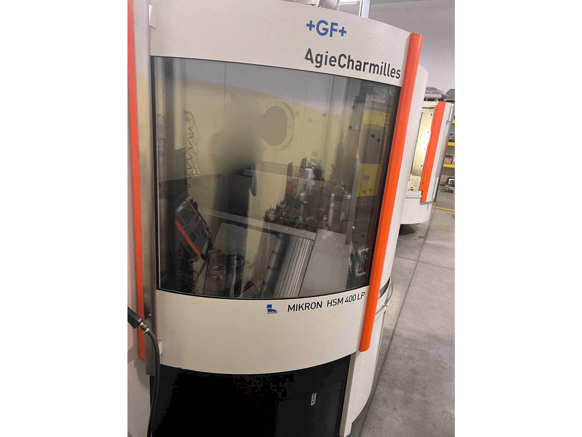 Vooraanzicht van AgieCharmilles MIKRON HSM 400 LP machine