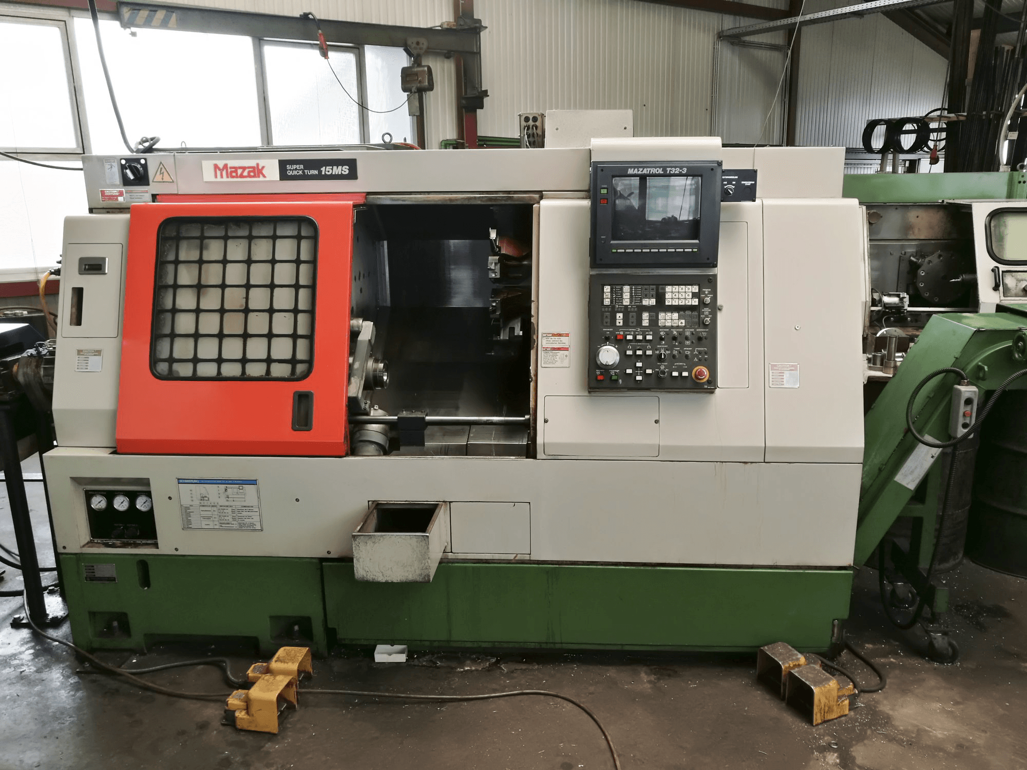 Vooraanzicht 1 van Mazak Super Quick Turn 15 MS machine