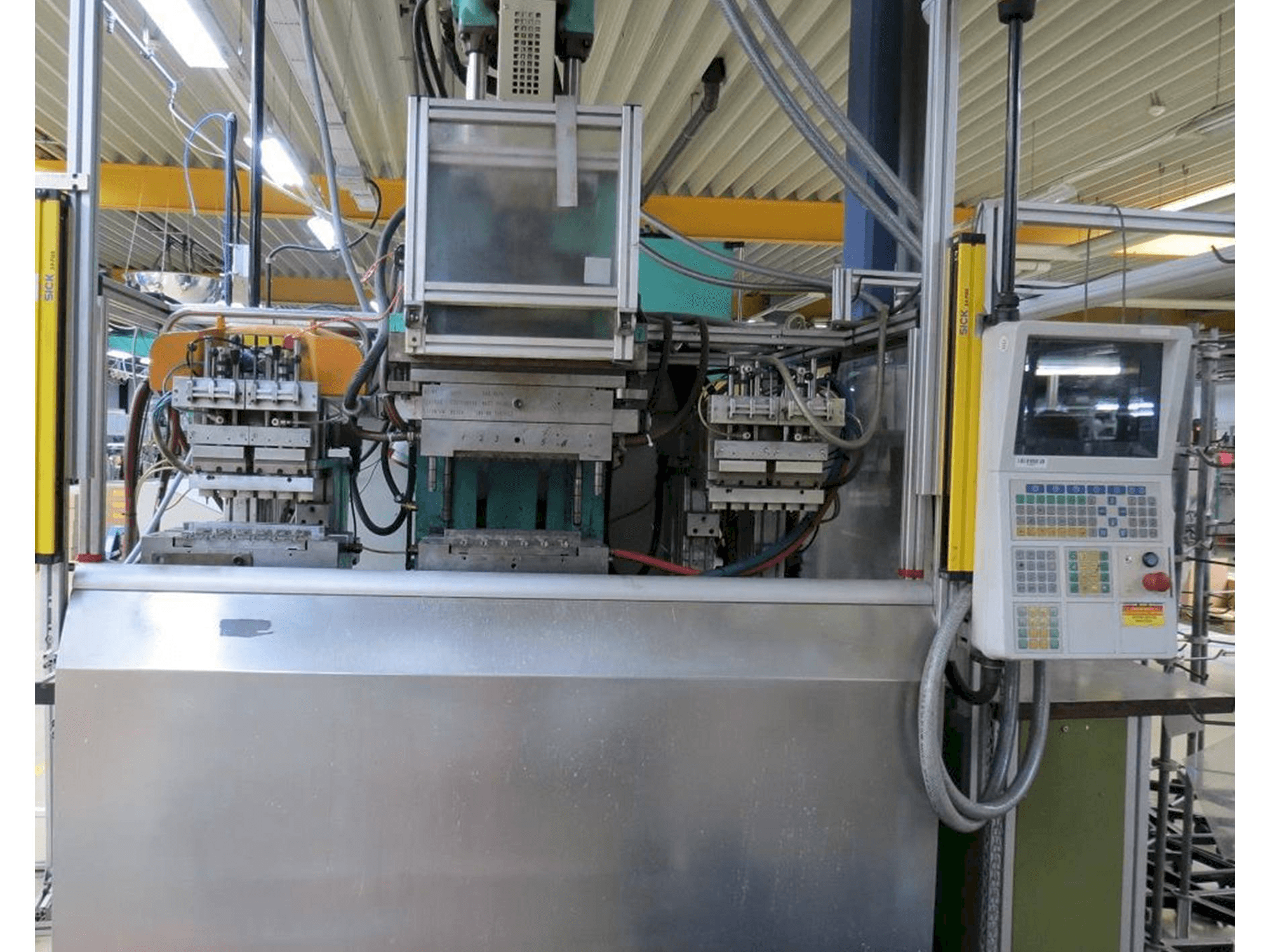 Vooraanzicht van Arburg Allrounder CENTEX 270 C 400-100 machine