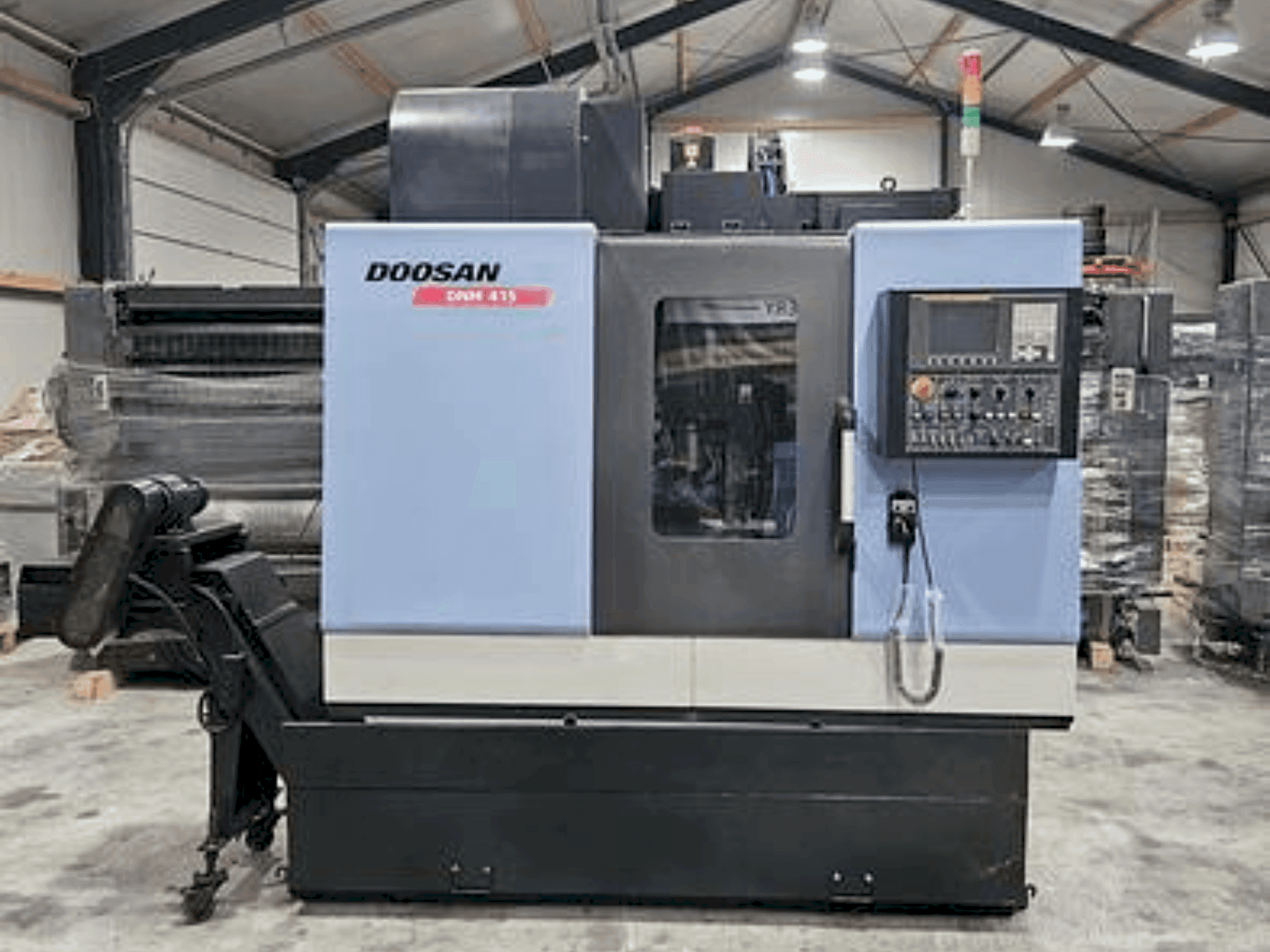 Vooraanzicht van DOOSAN DNM 415 (2015) machine