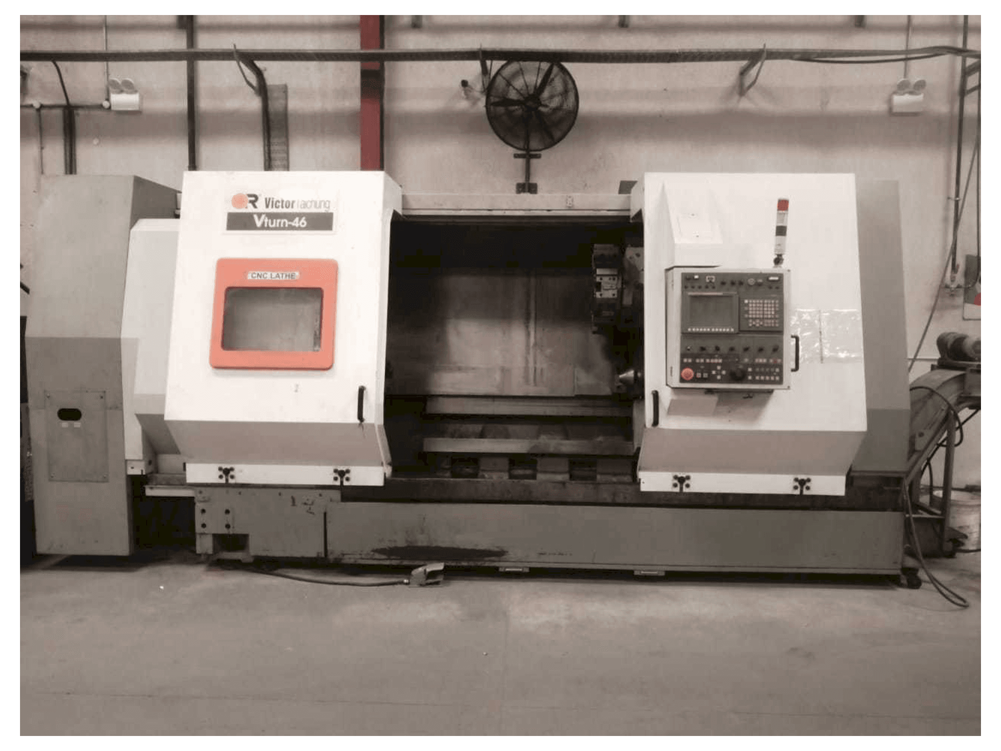 Vooraanzicht van Victor Vturn - 46 machine