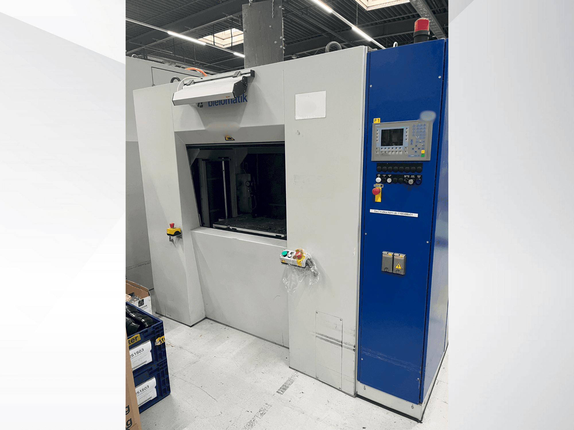 Vooraanzicht van bielomatik K3212 machine