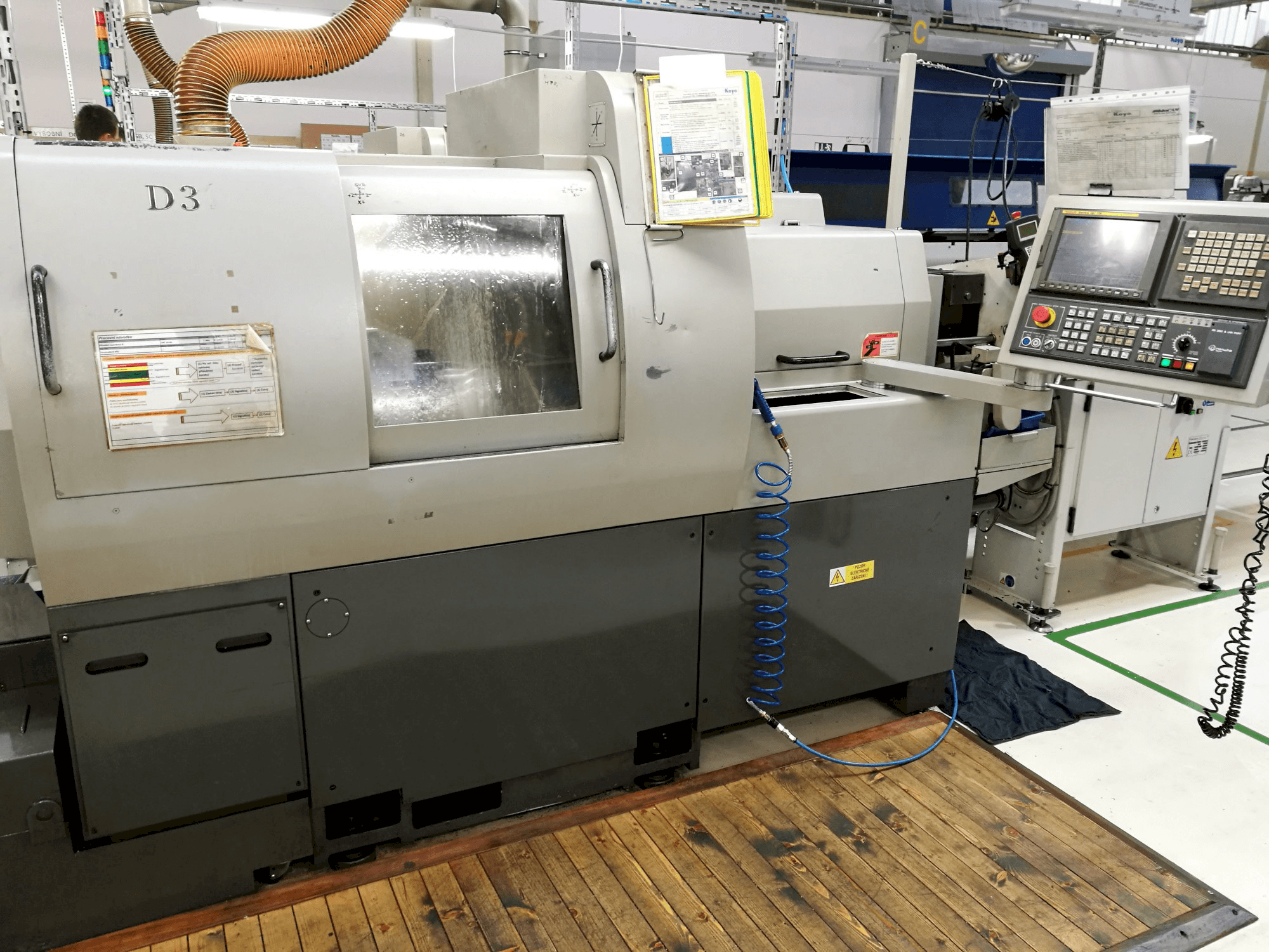 Vooraanzicht van Hanwha XD 38 N machine