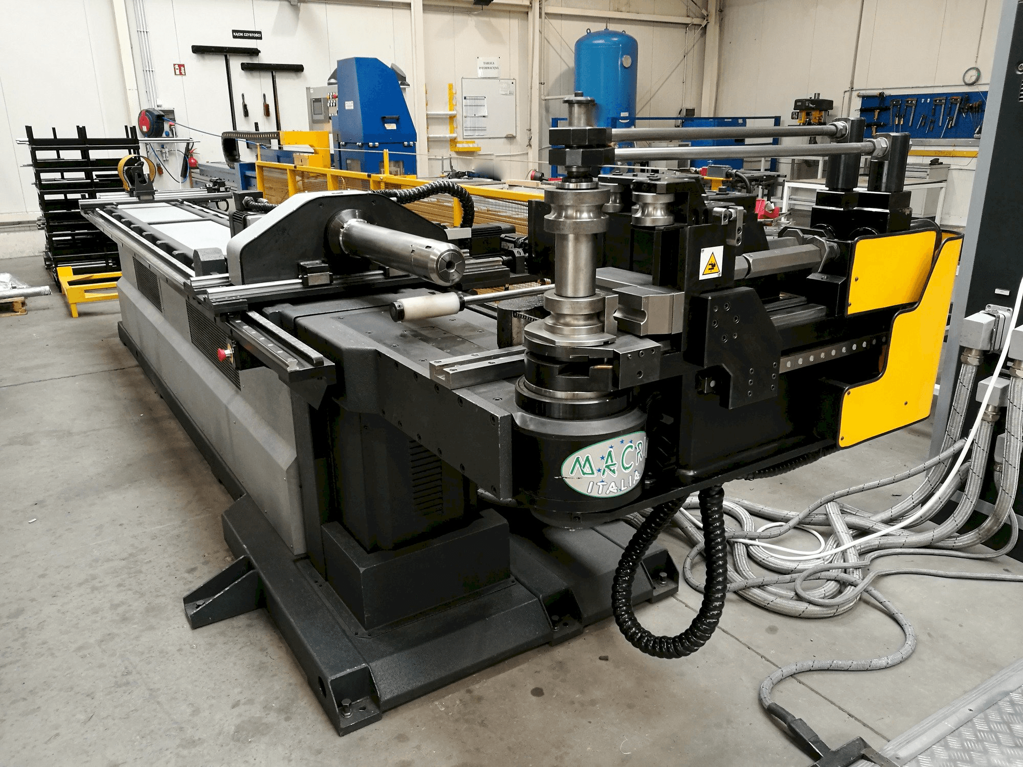 Vooraanzicht van Macri Italia PROVAR 6-65 machine