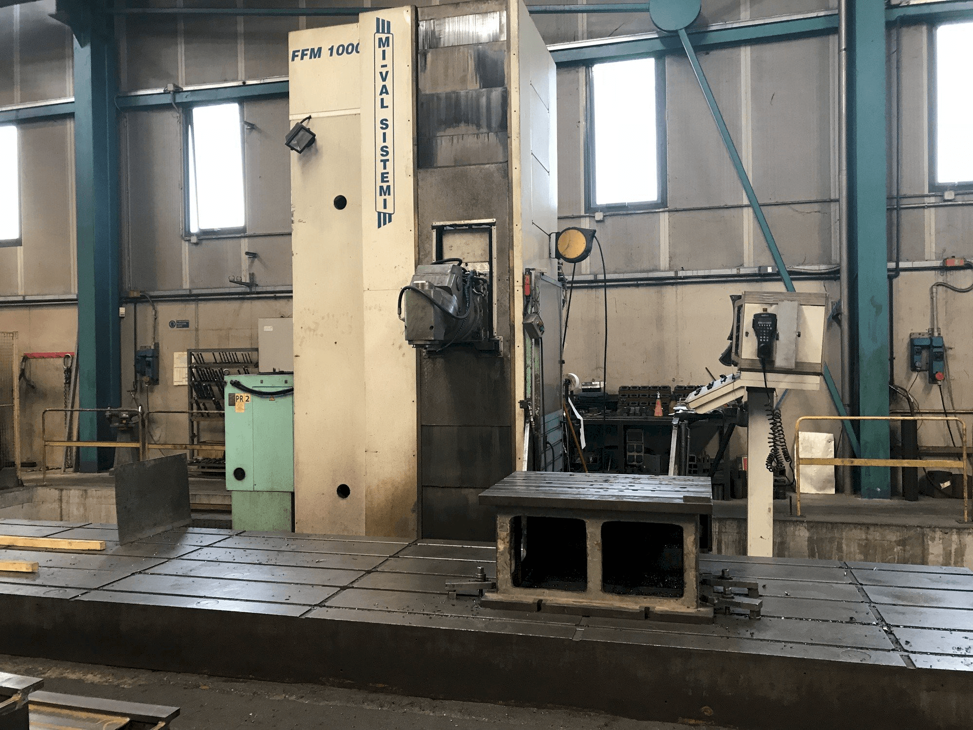 Vooraanzicht van MIVAL FFM 1000 machine