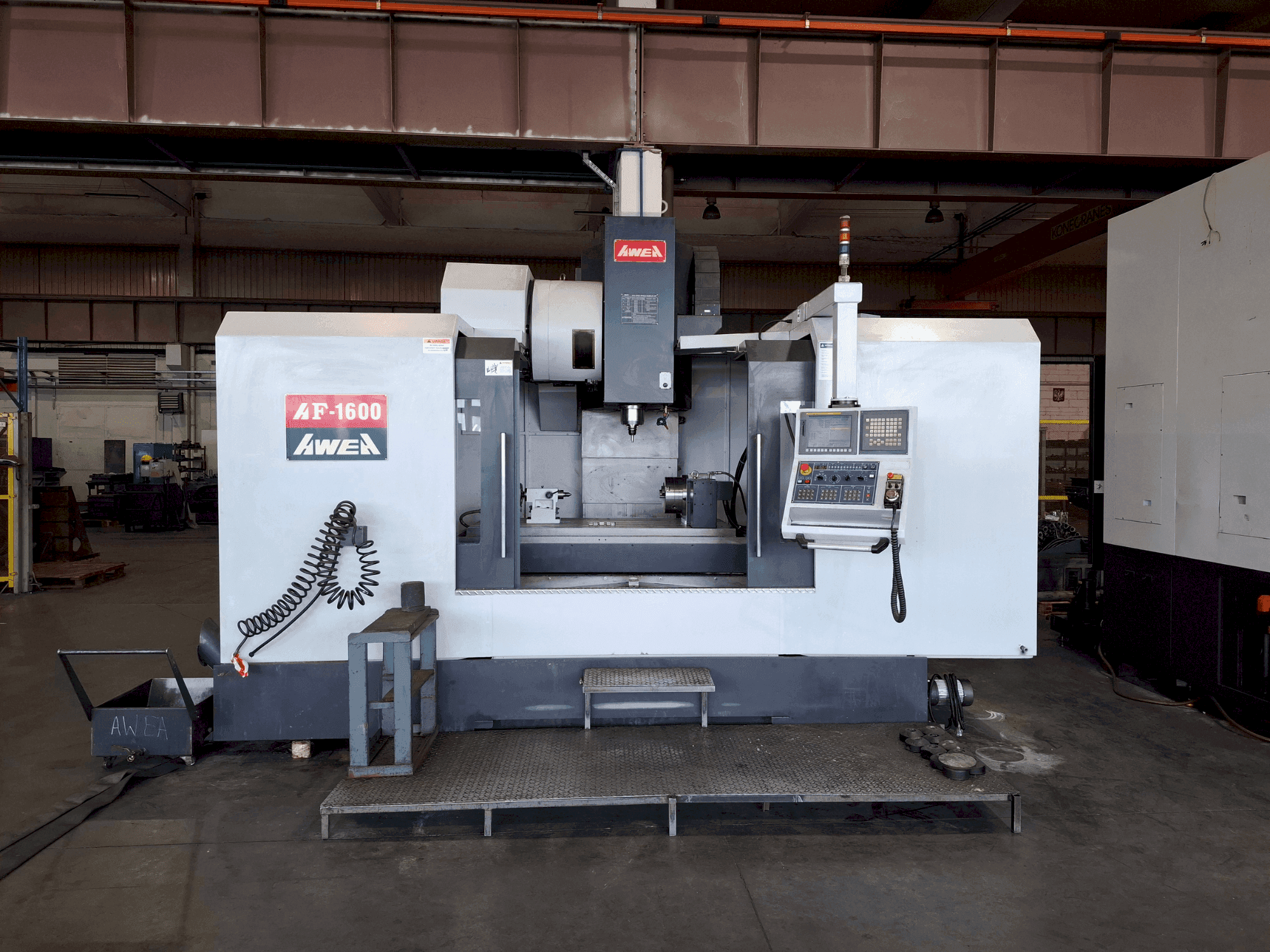 Vooraanzicht van AWEA AF-1600 machine