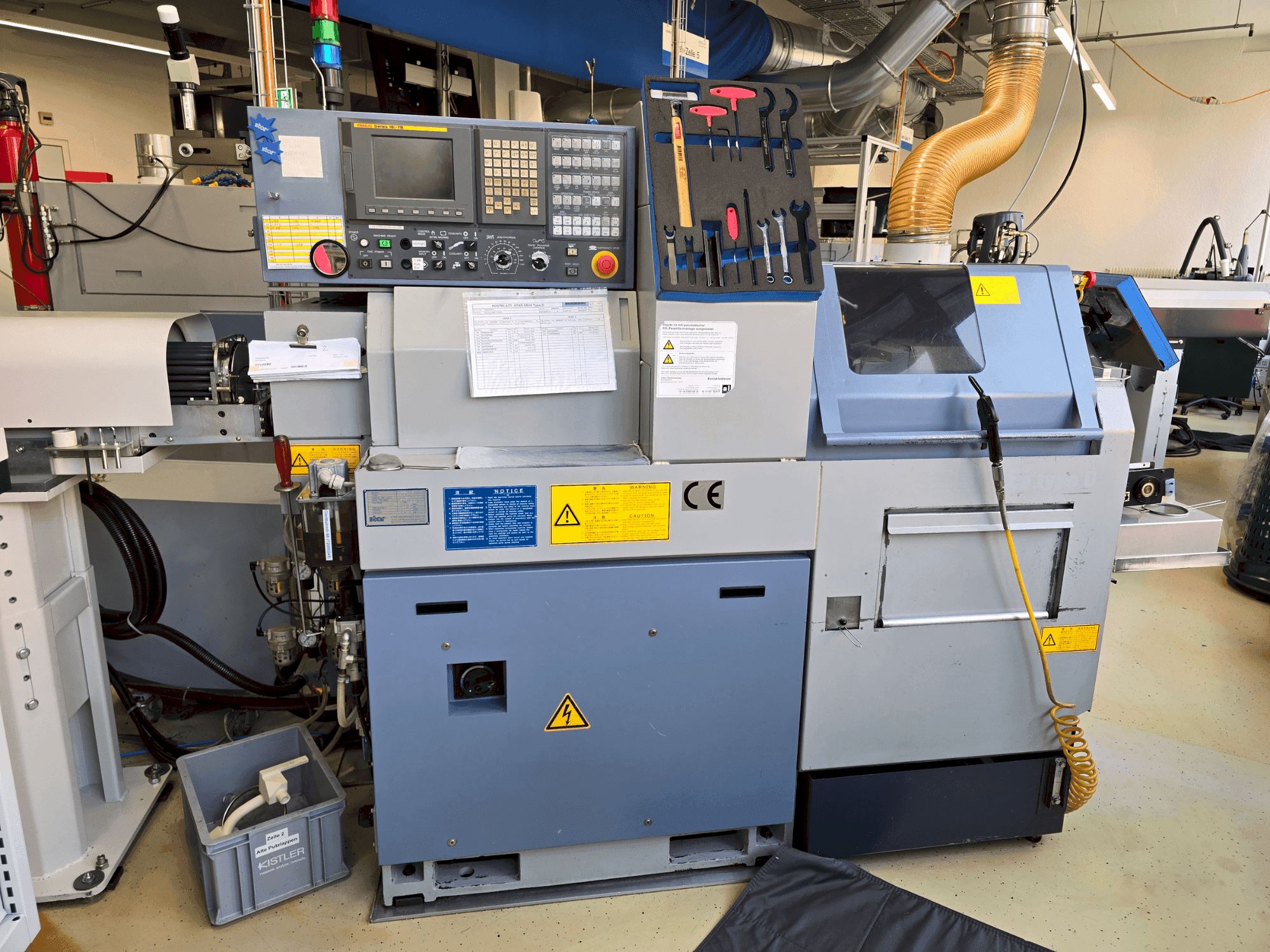 Vooraanzicht van STAR MICRONICS SB-16D machine