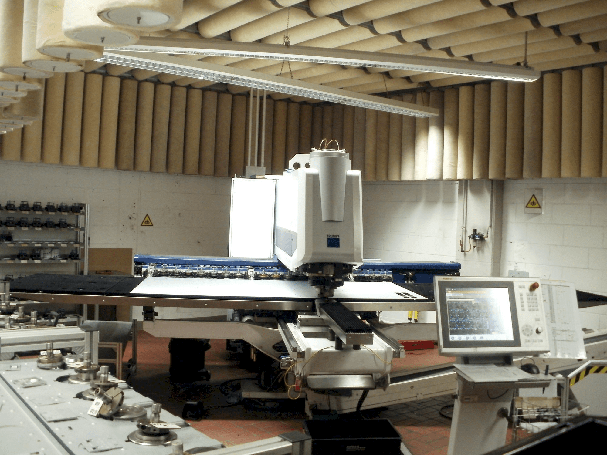 Vooraanzicht van Trumpf TruPunch 3000 S11 machine