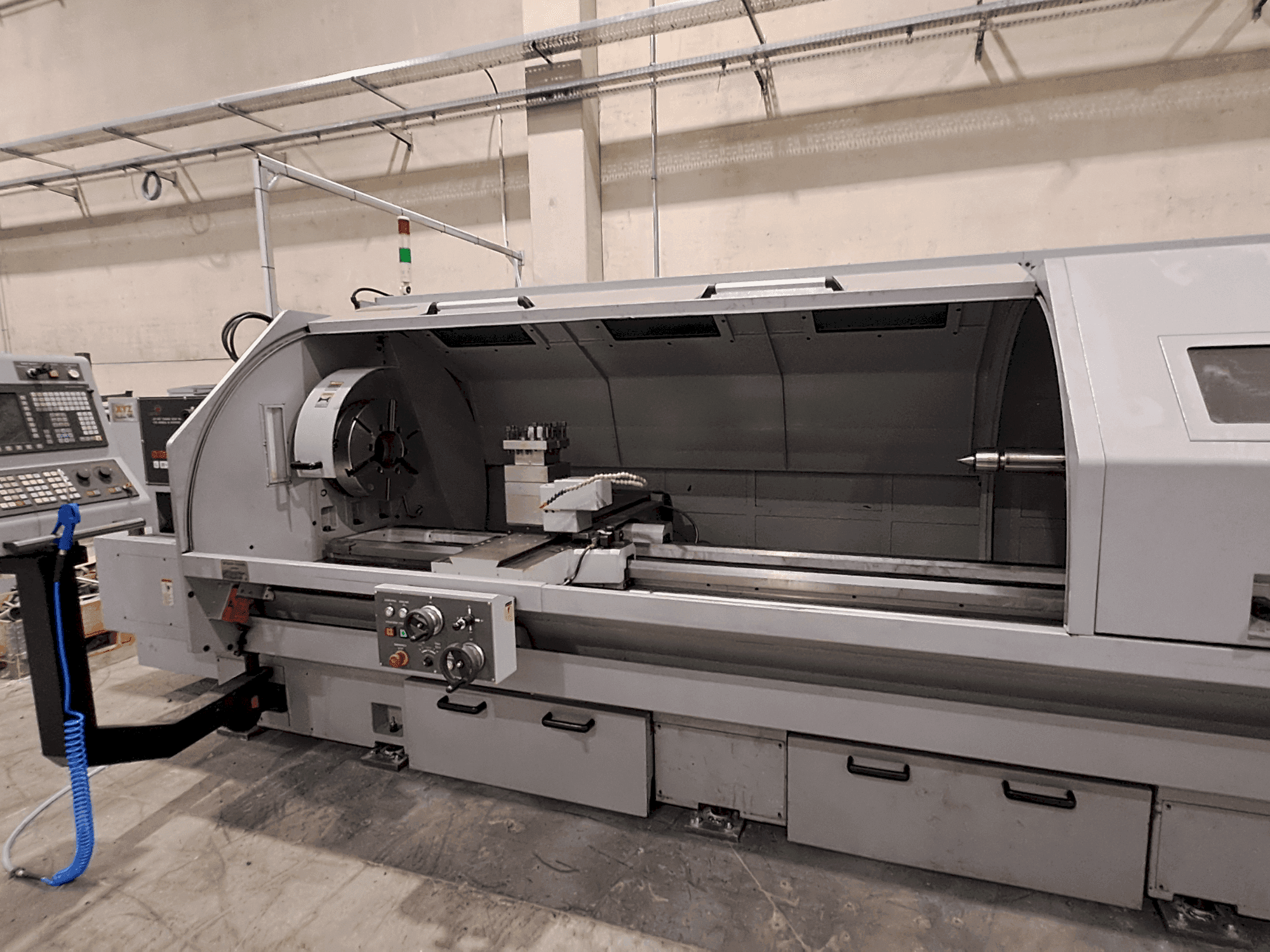 Vooraanzicht van XYZ XL780 machine
