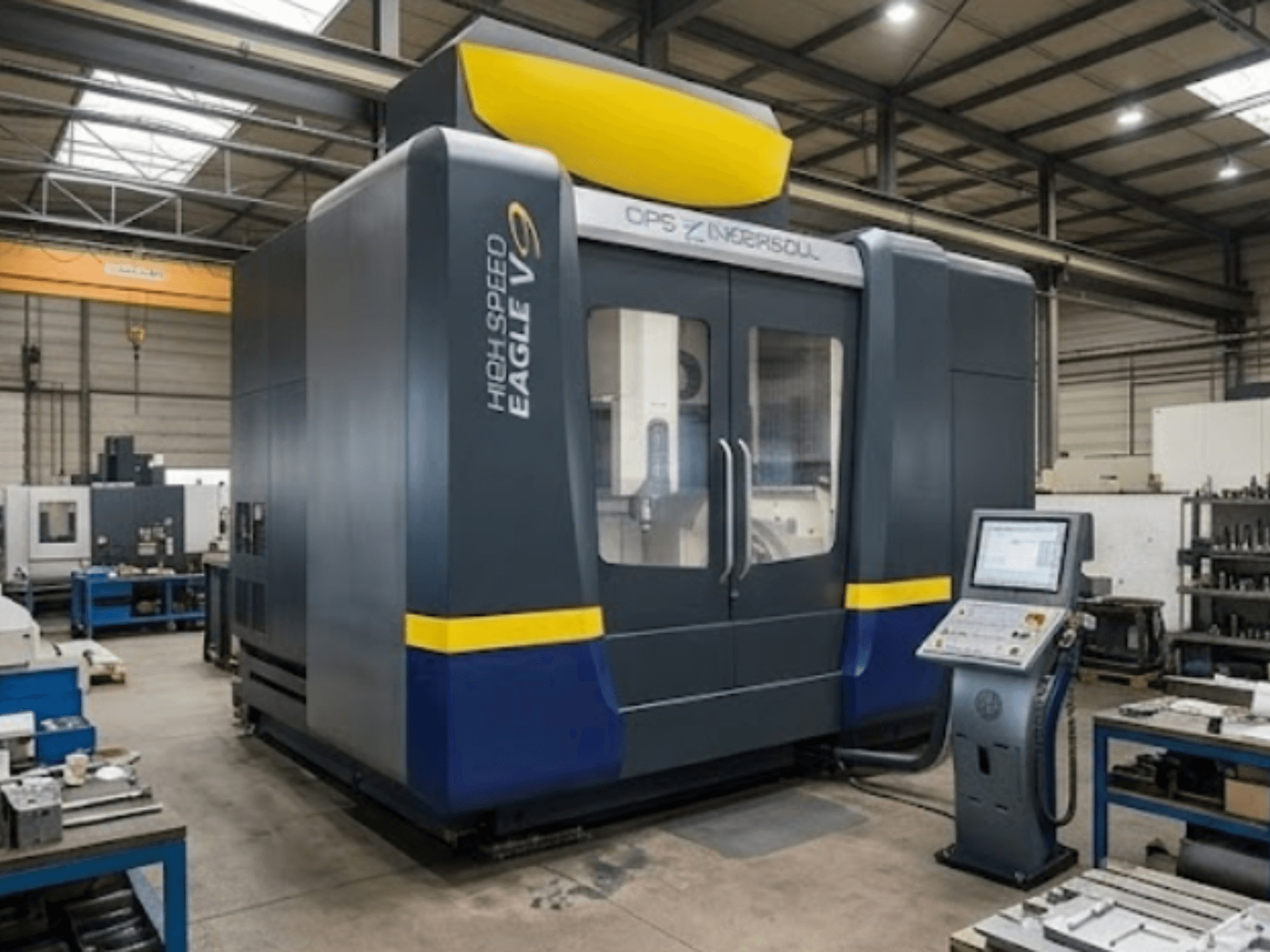 OPS INGERSOLL Eagle V9 verticaal bewerkingscentrum in een werkplaats, vooraanzicht, met bedieningspaneel en gereedschap op de werkbank ernaast.