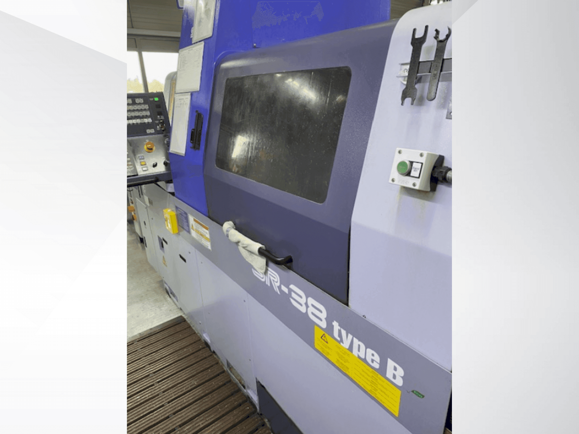 Vooraanzicht van Star SR-38 type B machine