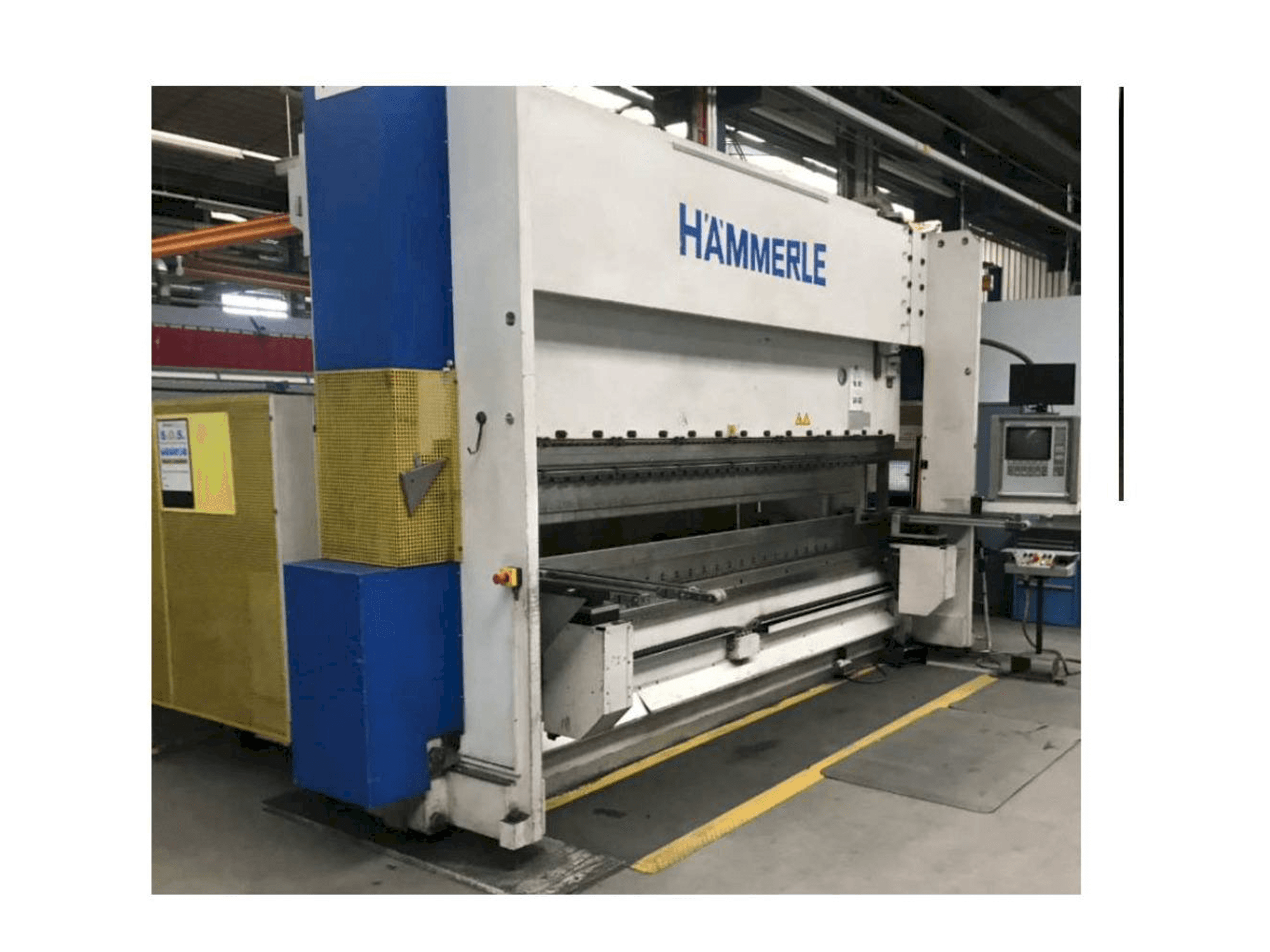 Vooraanzicht van HAMMERLE BM 200 - 4100 machine
