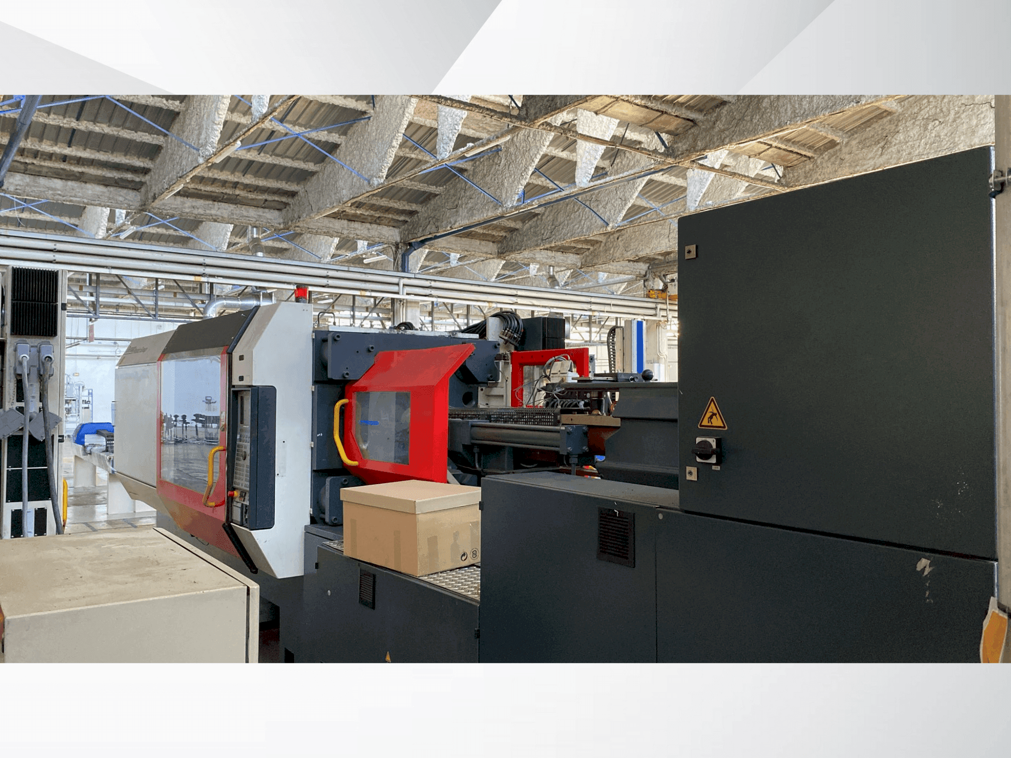Vooraanzicht van DEMAG Ergotech System 420-1450 machine
