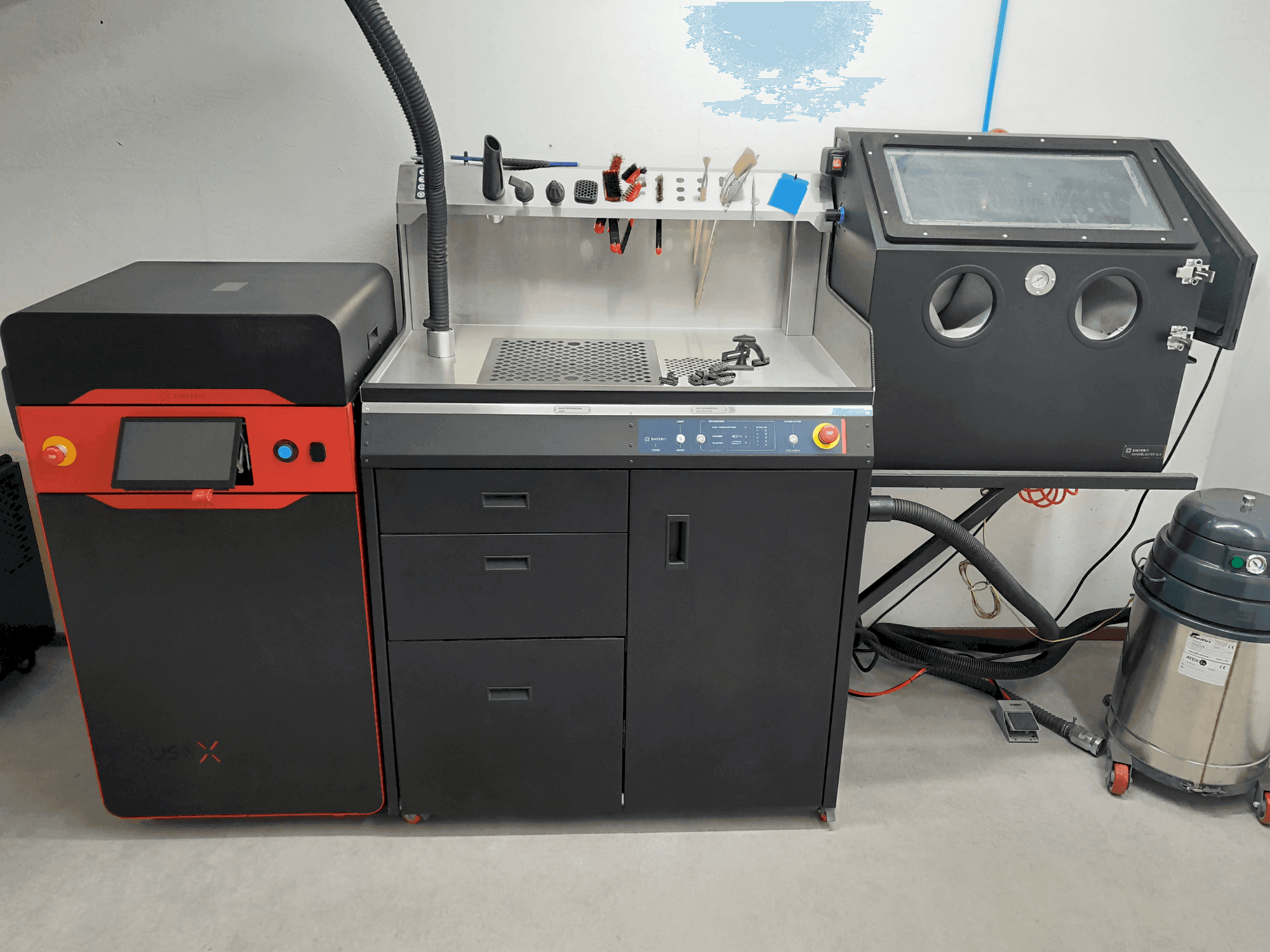 Vooraanzicht van SINTERIT lisa x machine