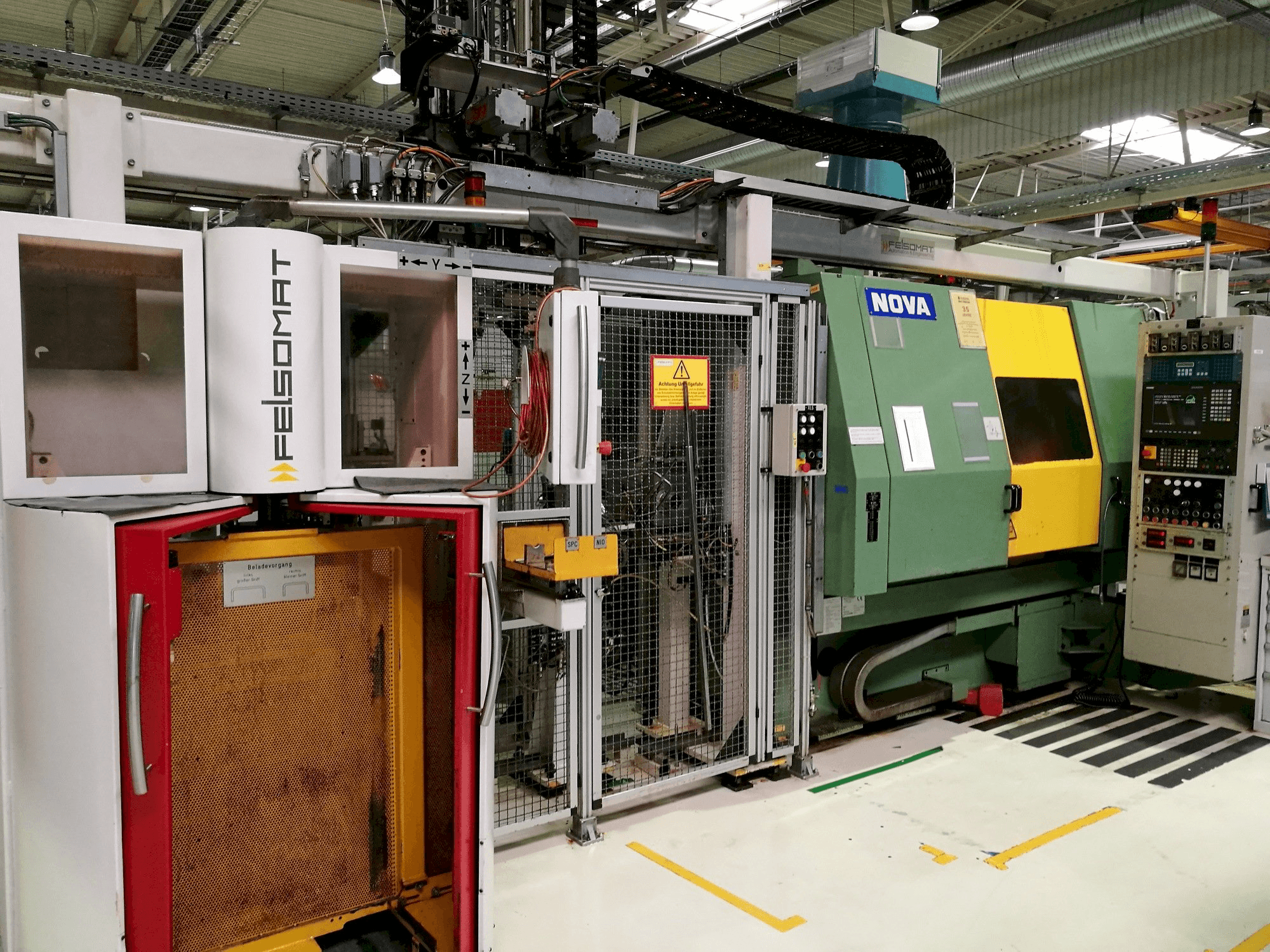 Vooraanzicht van NOVA M12-T4N machine