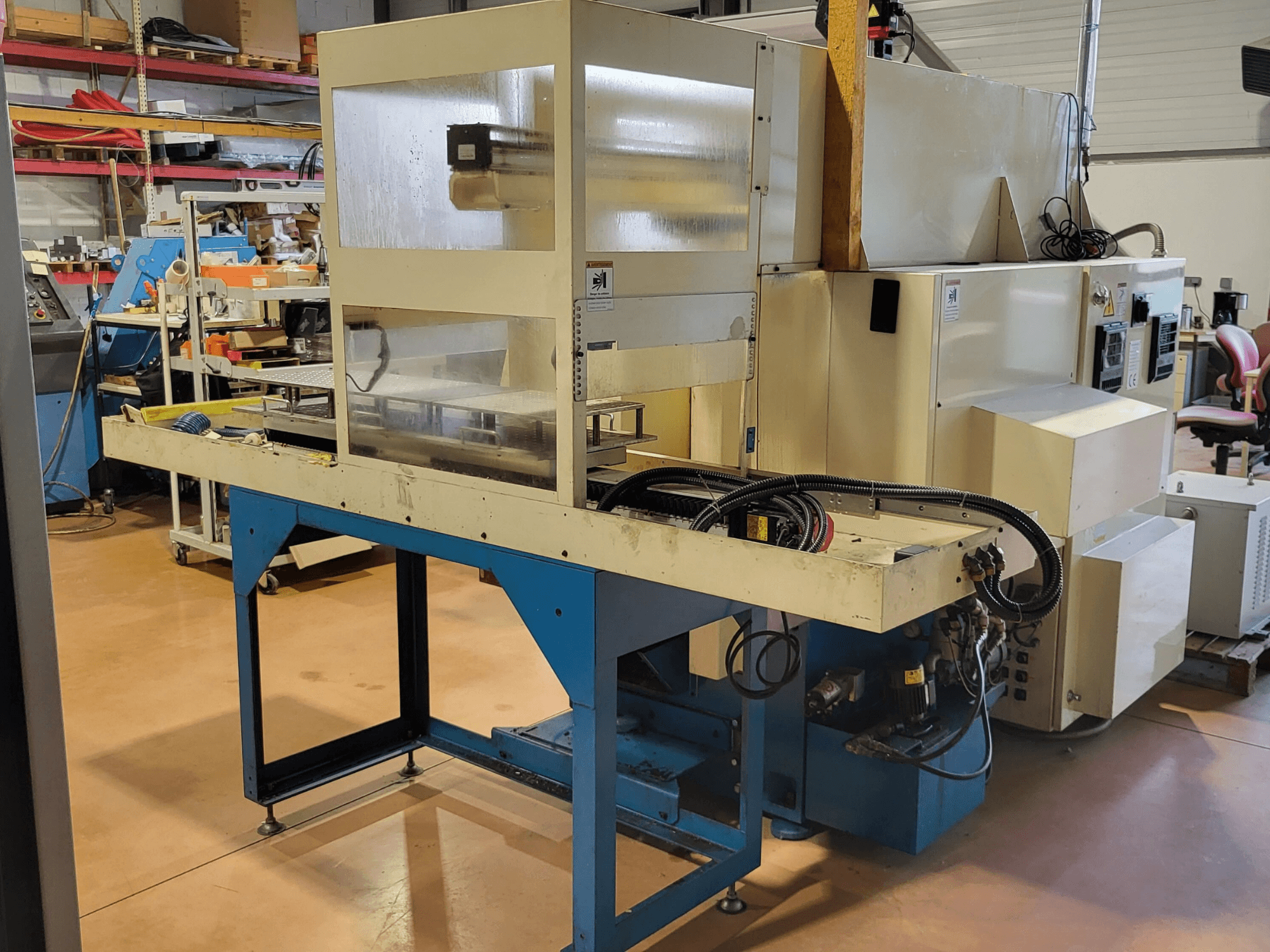 Kitamura KNC 150 NSA horizontale draaimachine, zijaanzicht met bedieningspaneel en operationele opstelling in werkplaats.