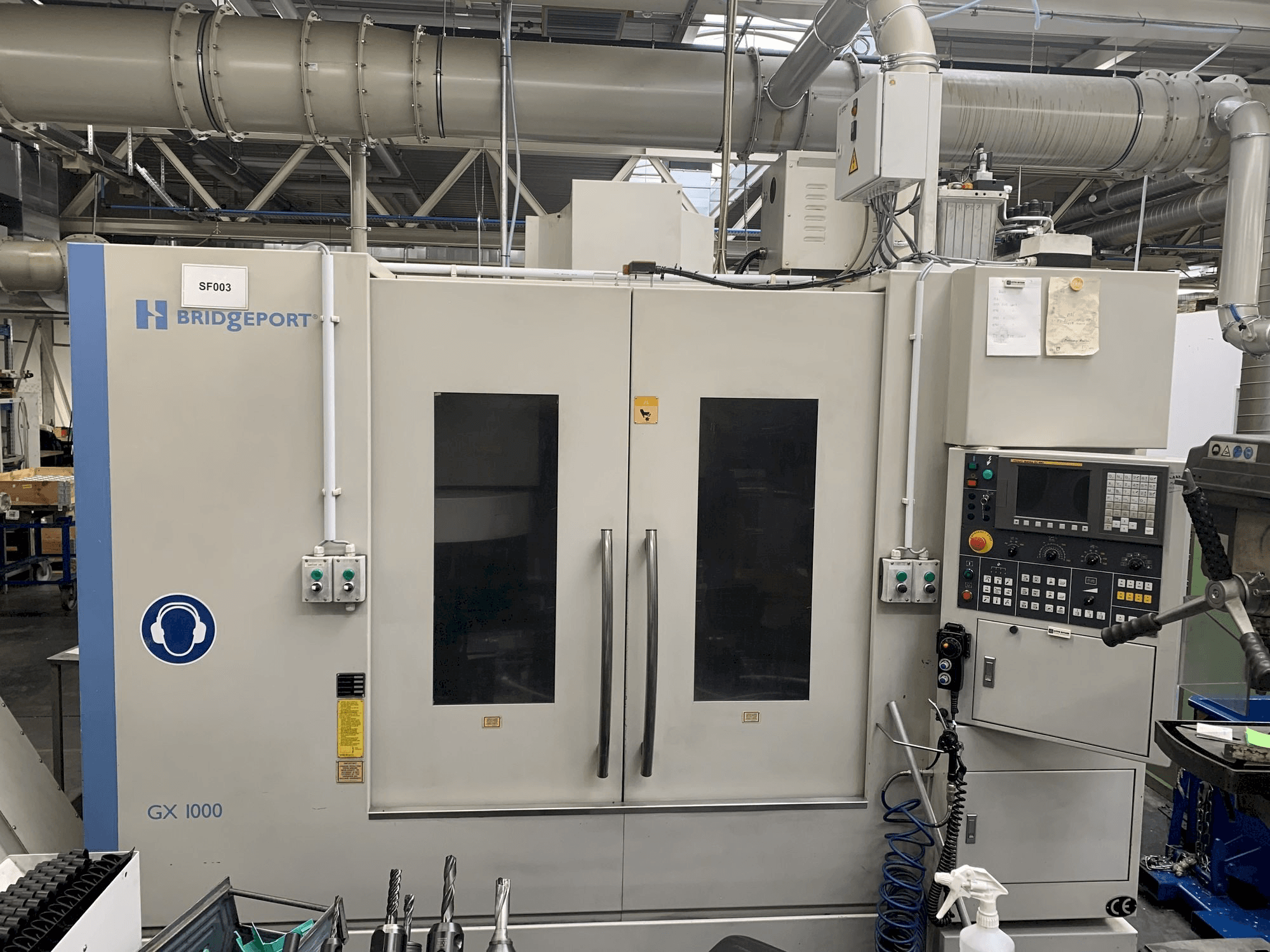 Vooraanzicht van HARDINGE GX 1000 machine