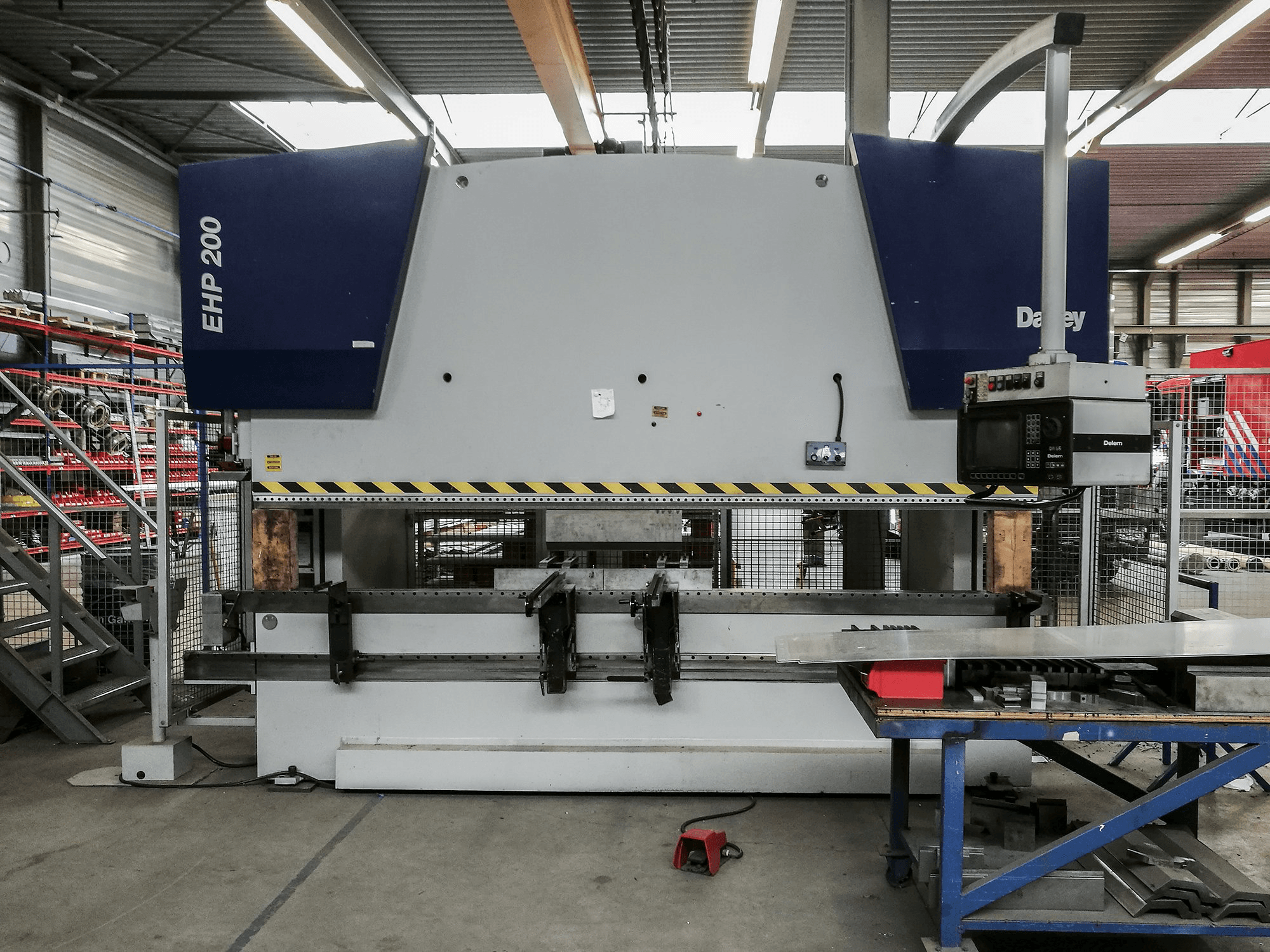 Vooraanzicht van Darley EHP-LS200.36/31 machine