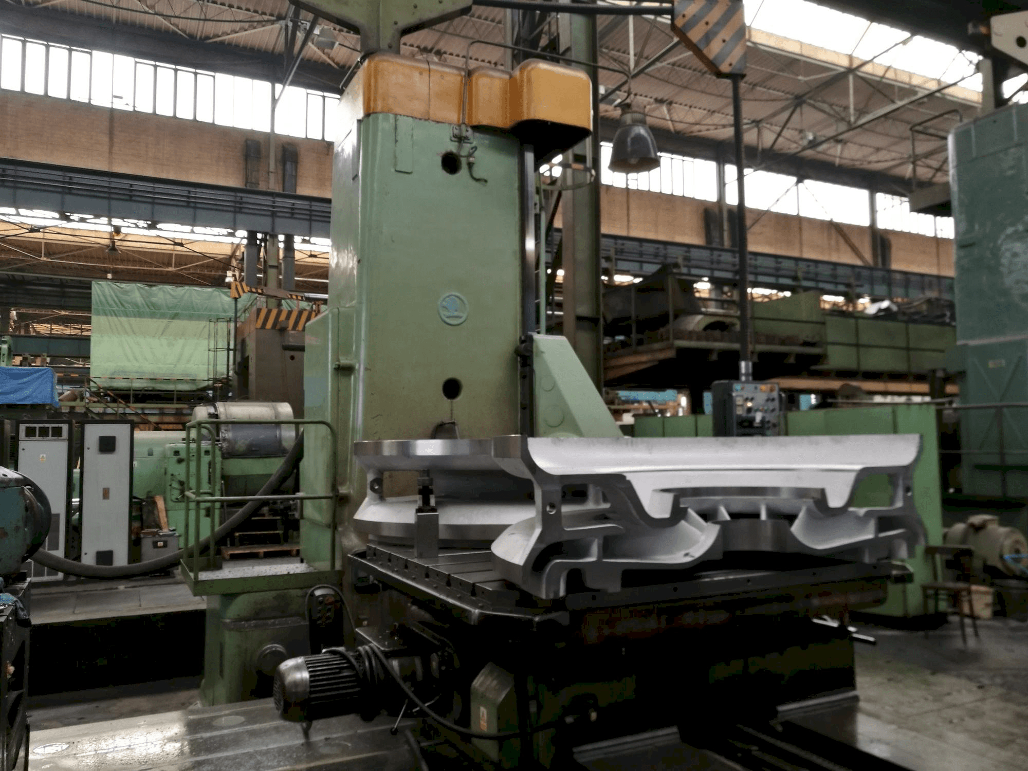 Vooraanzicht van SKODA WD 160 machine