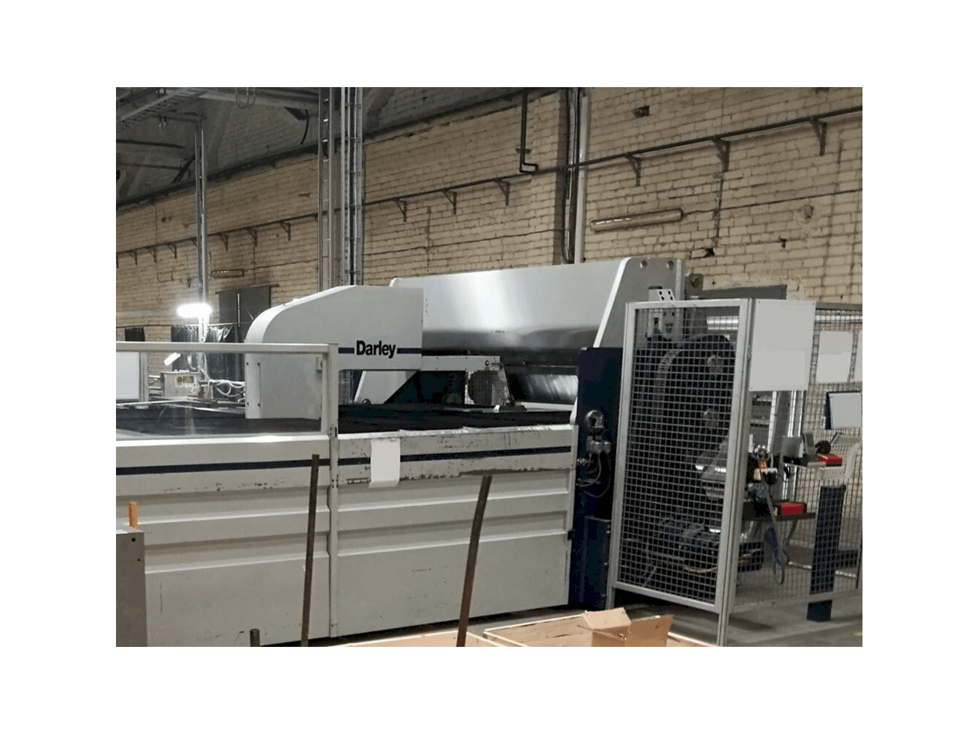 Vooraanzicht van Darley MF 2502 machine