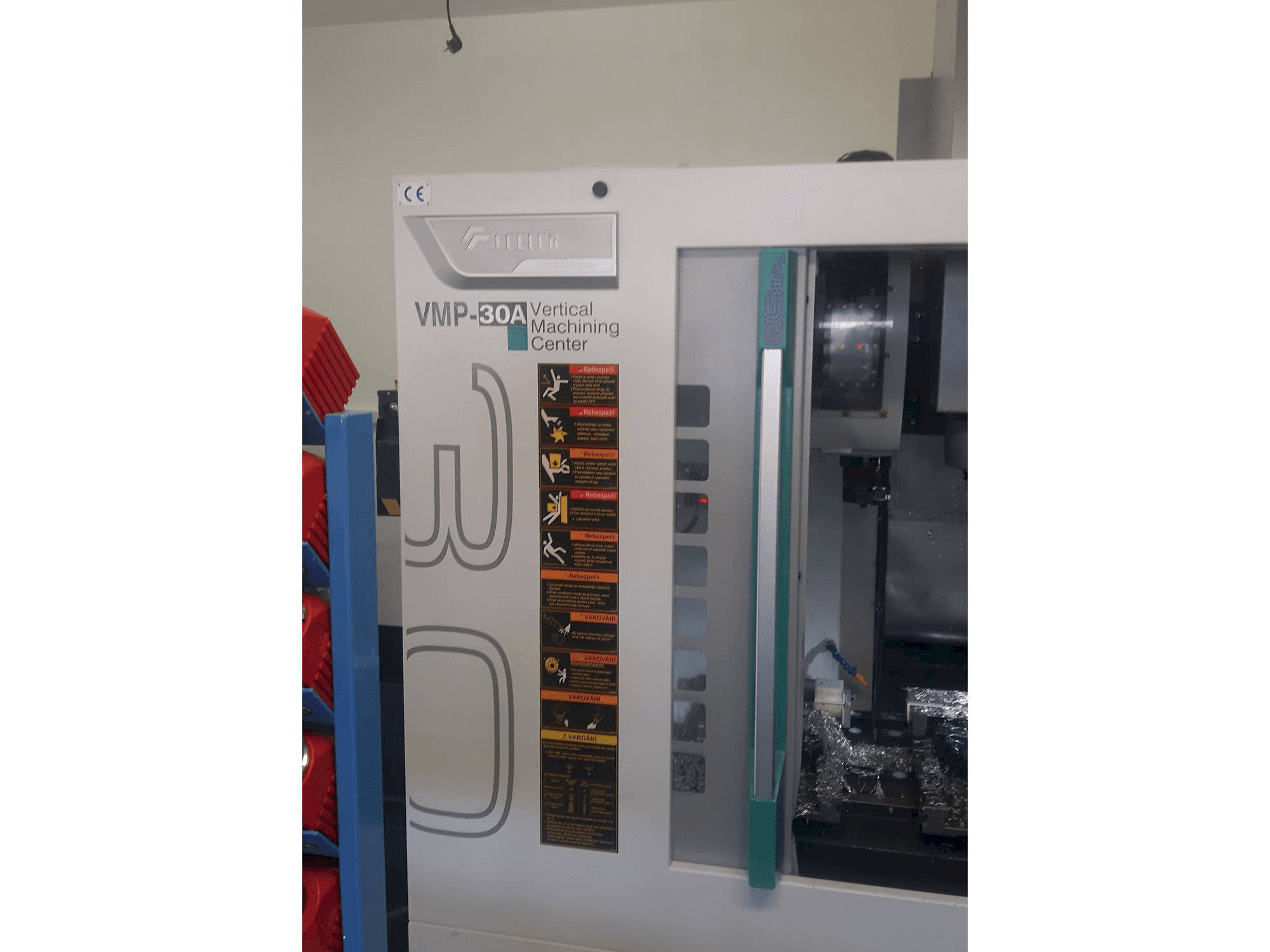 Vooraanzicht van Feeler VMP 30 machine