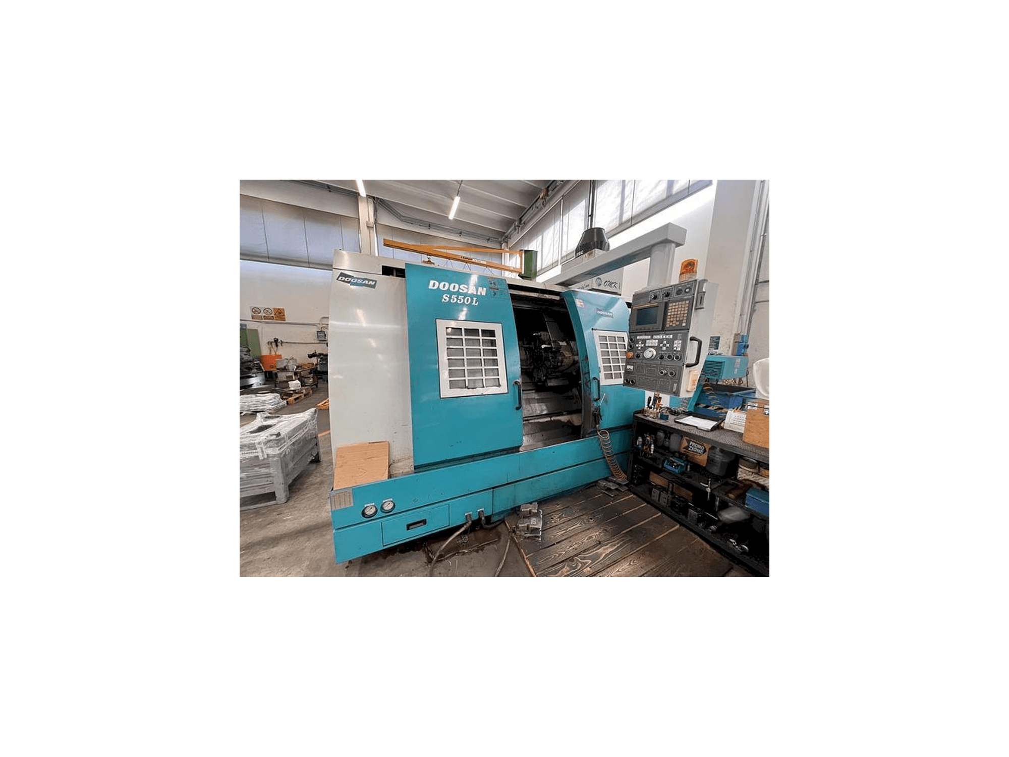 Vooraanzicht van Doosan S550L machine