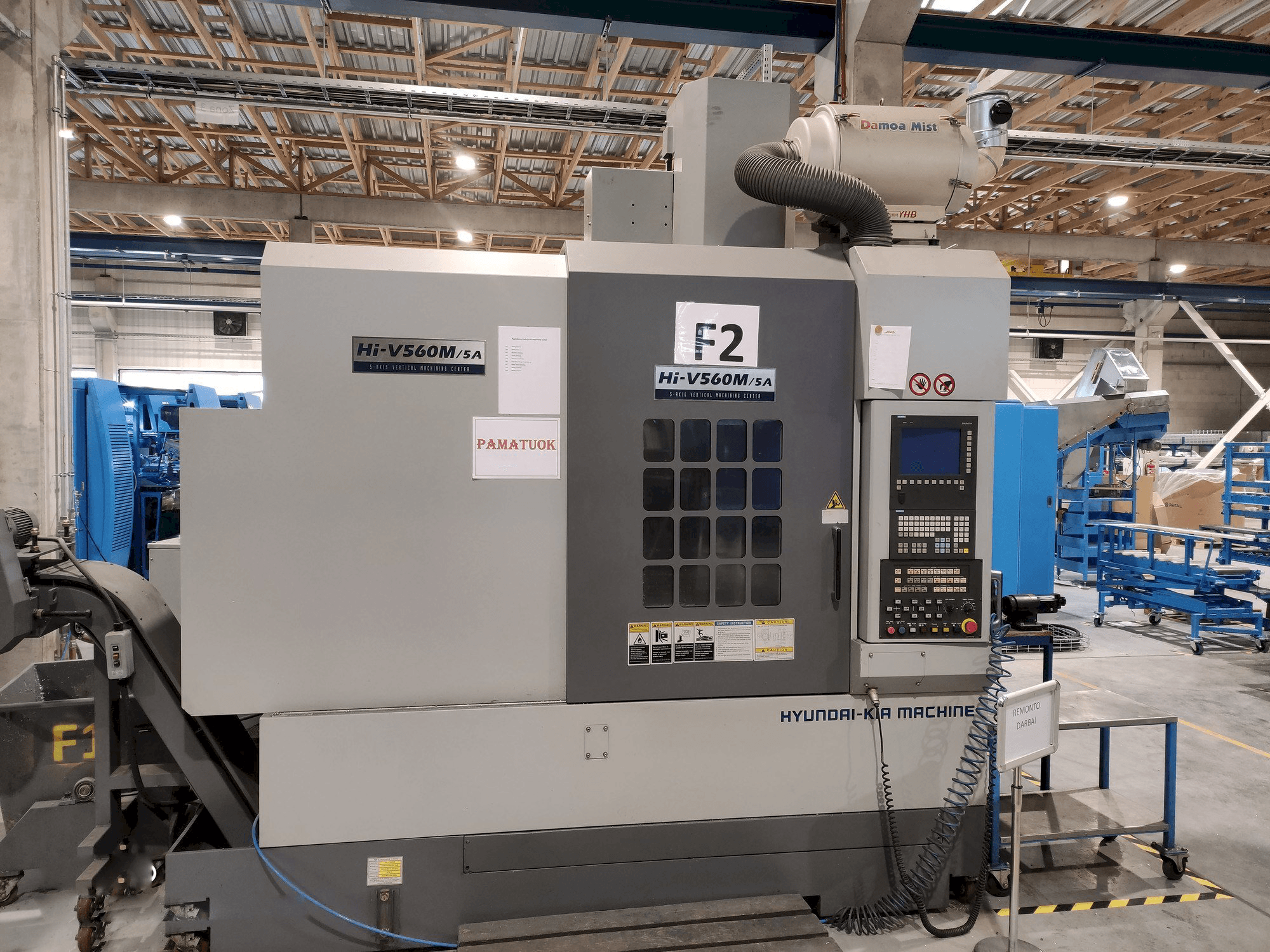 Vooraanzicht van Hyundai Kia Hi-V560M/5A machine