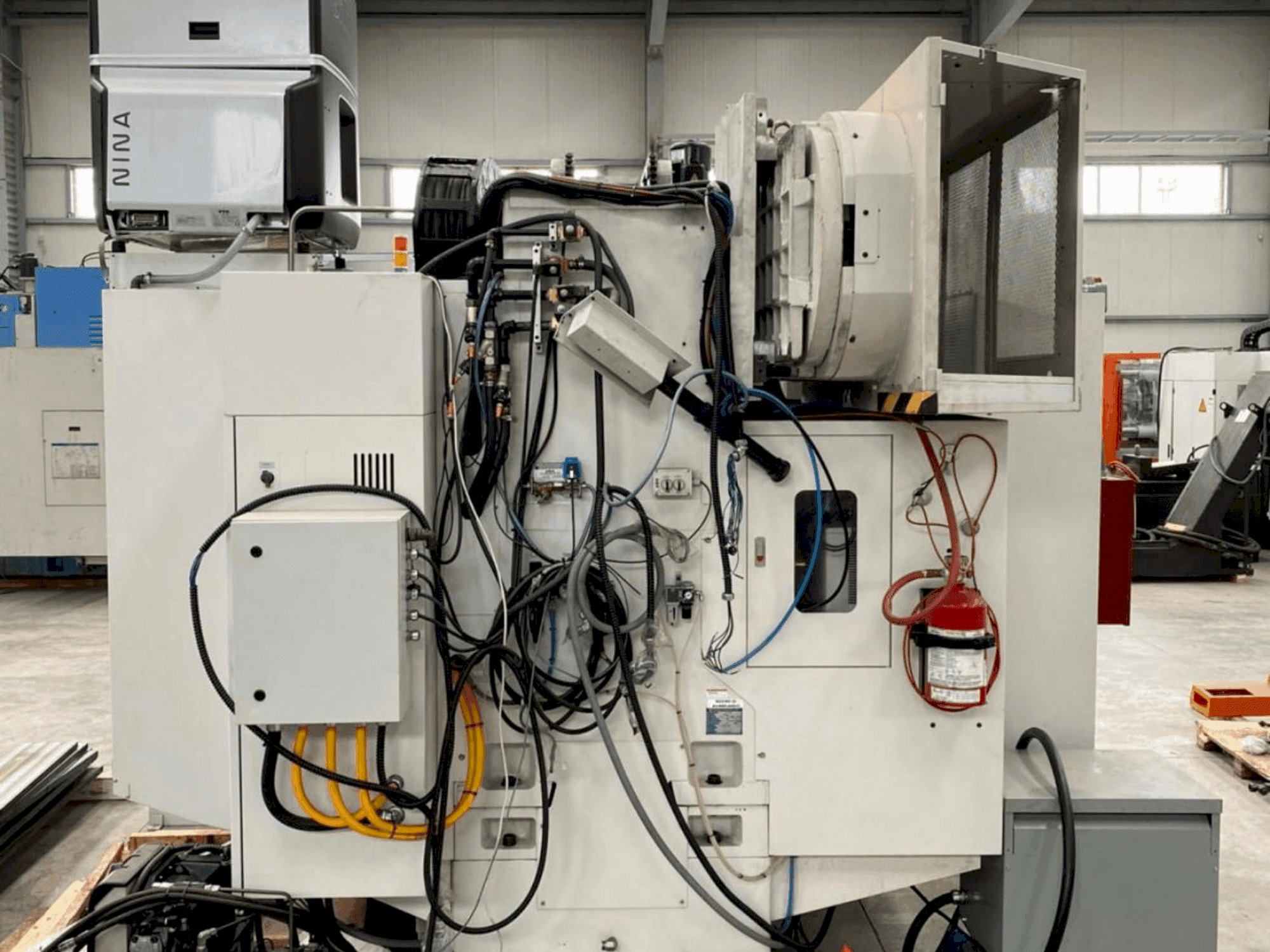 Vooraanzicht van LAGUN VGC-5028 machine