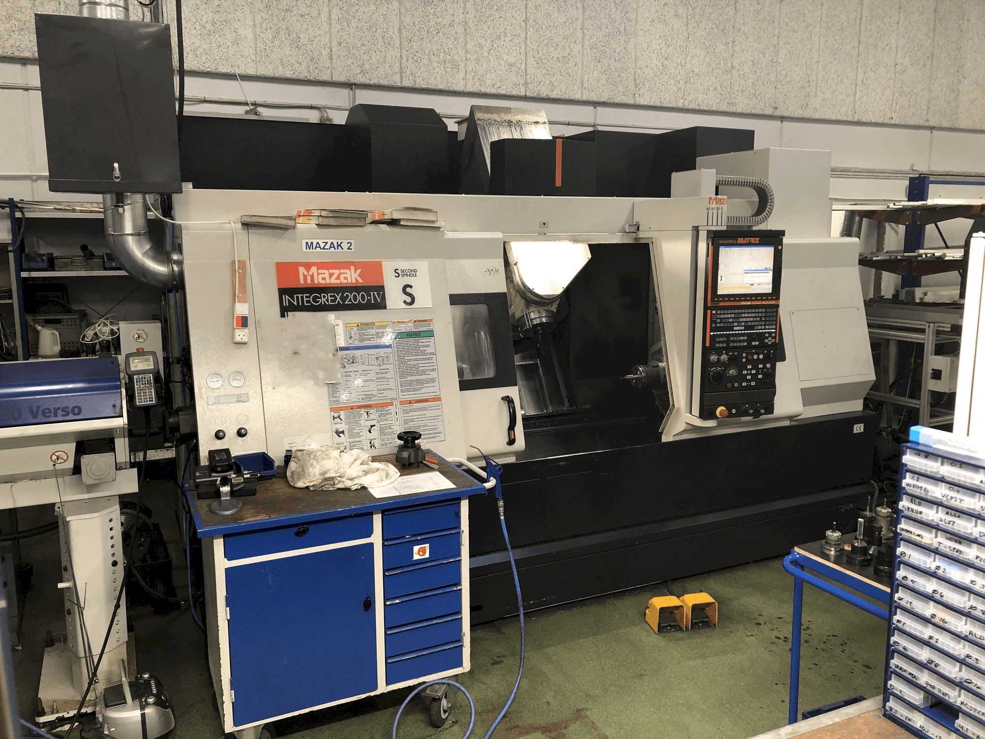 Vooraanzicht van Mazak INTEGREX 200-IV machine