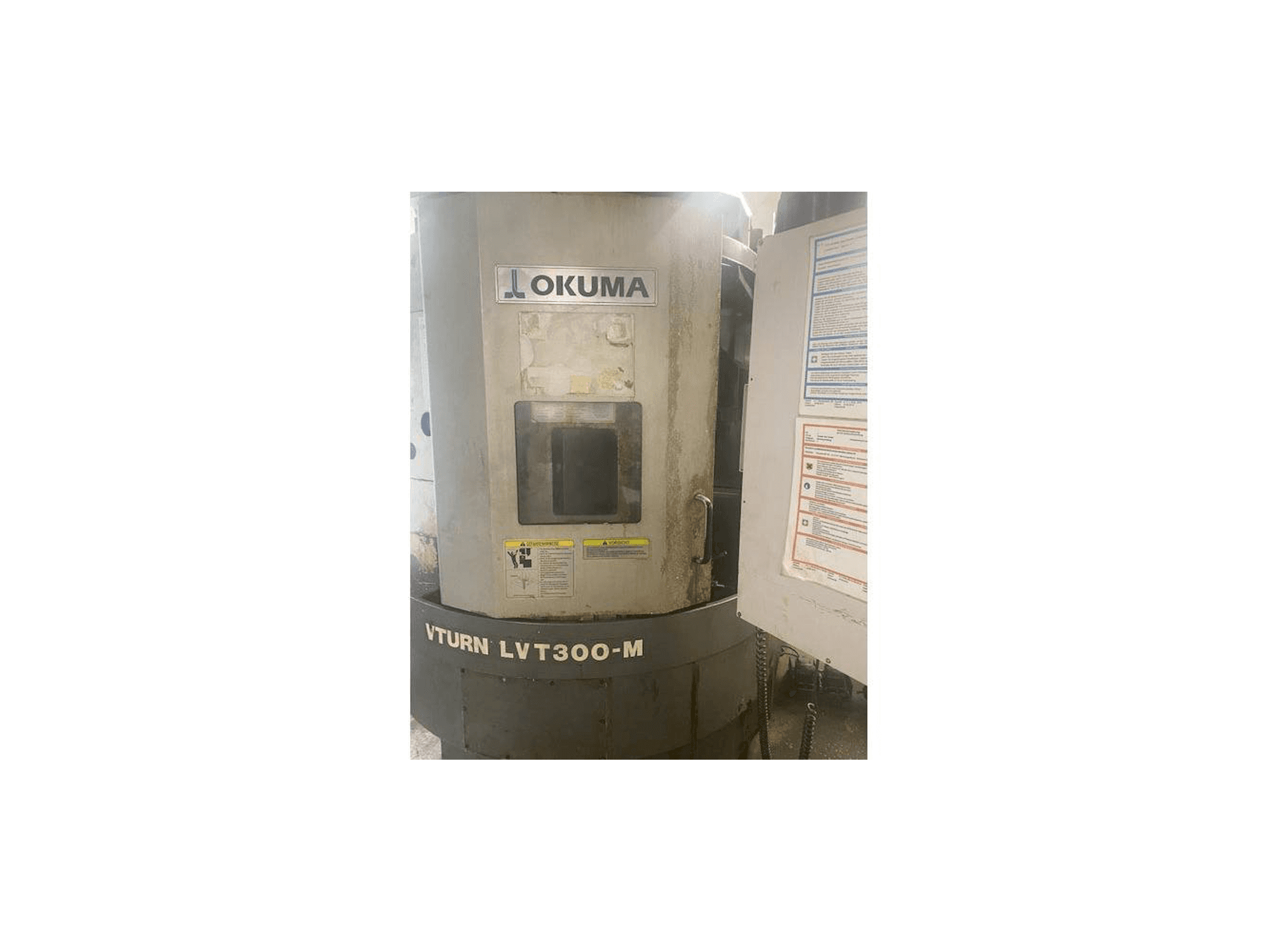 Vooraanzicht van Okuma LVT300M machine