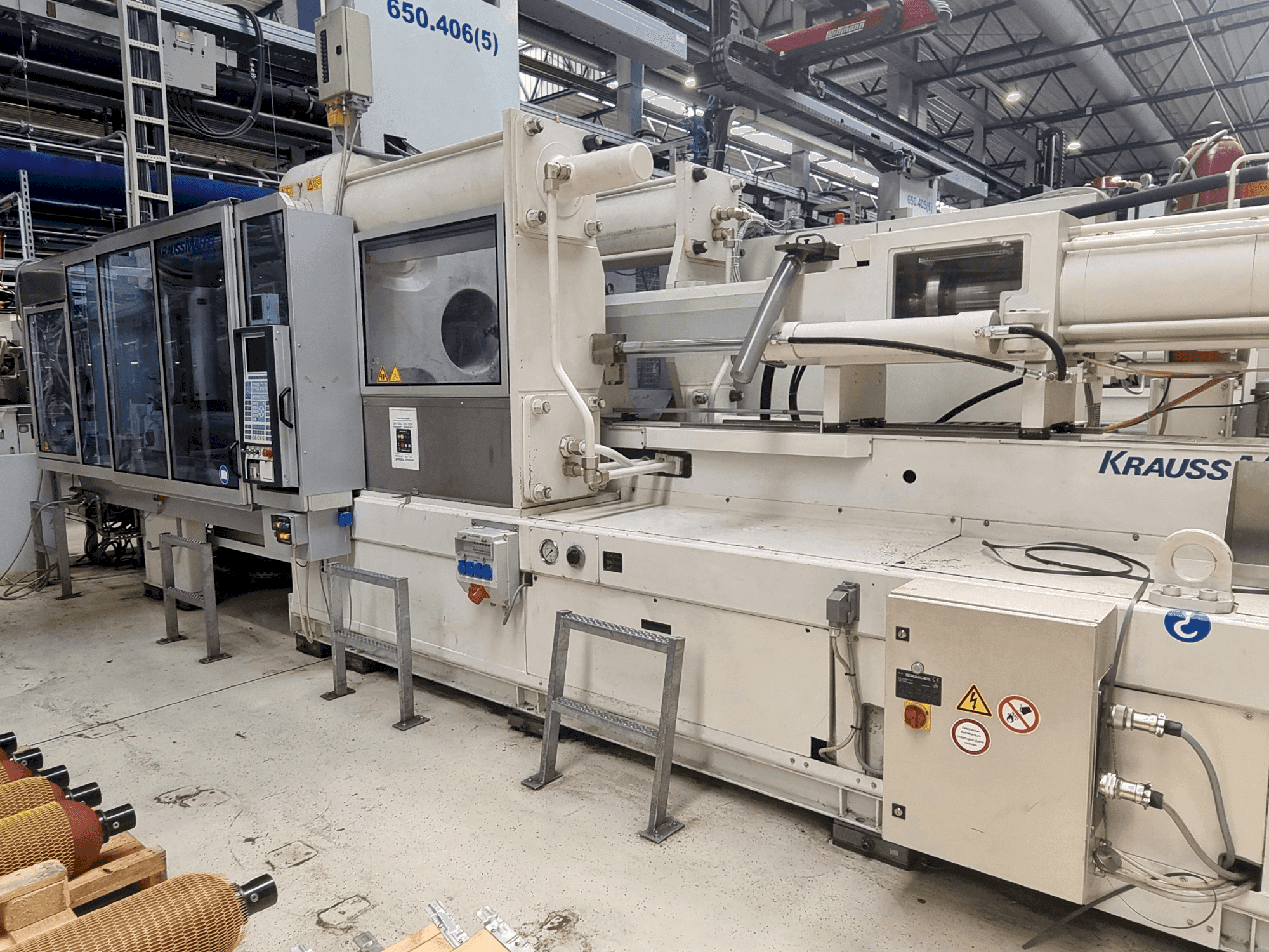 Vooraanzicht van Krauss Maffei 650-2700 C2 machine