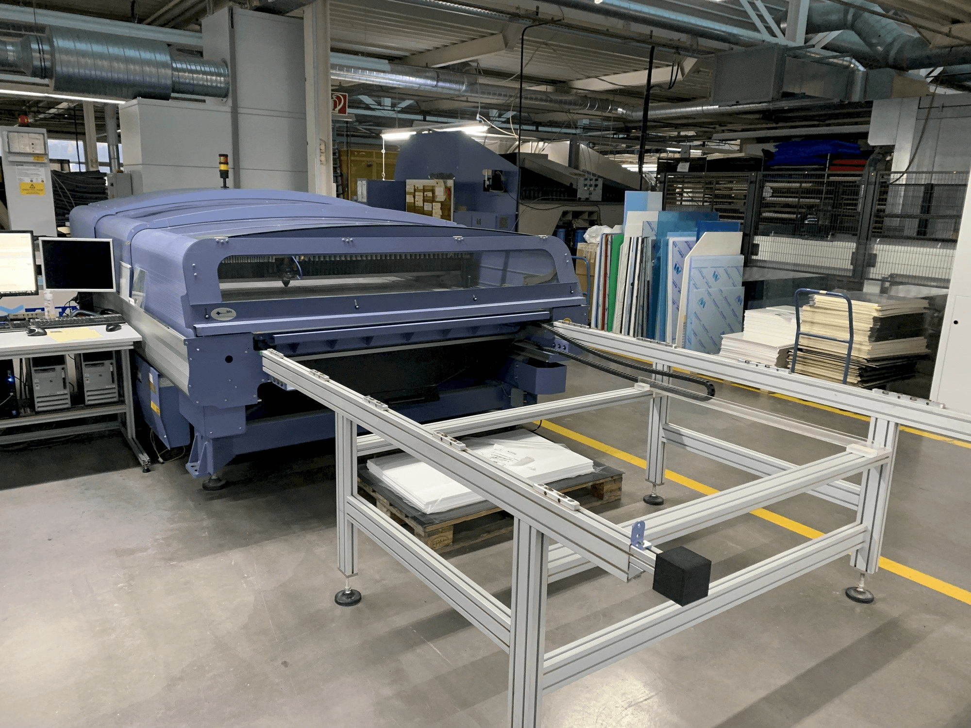 Vooraanzicht van SEI MERCURY 603 1520 350W machine